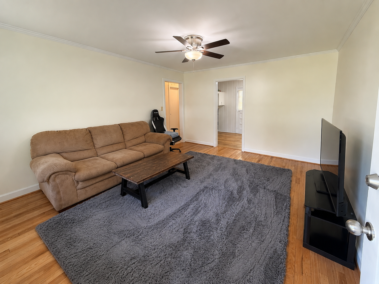 116 Buena Vista Ave #B - Photo 5 of 18