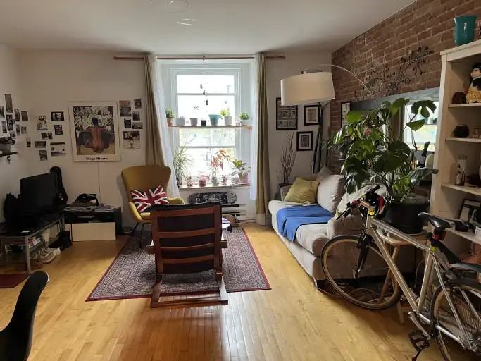948 Rue Cherrier #A - Photo 2 of 8