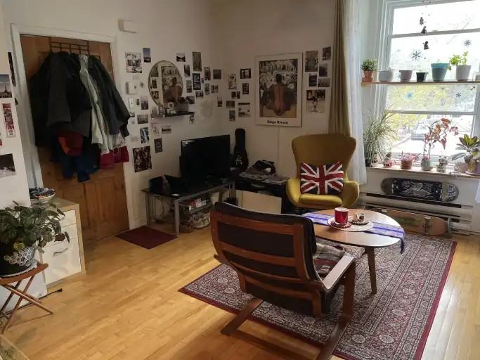 948 Rue Cherrier #A - Photo 3 of 8