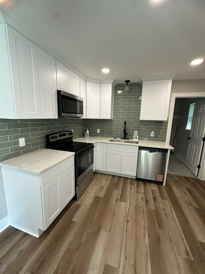 925 6th St #NA - Photo 4 of 19