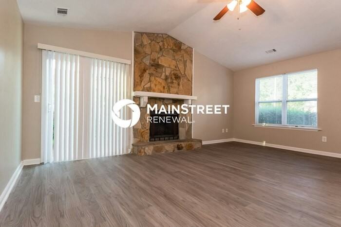 6265 Leverett Dr - Photo 2 of 16