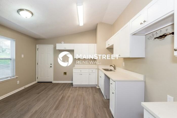 6265 Leverett Dr - Photo 5 of 16