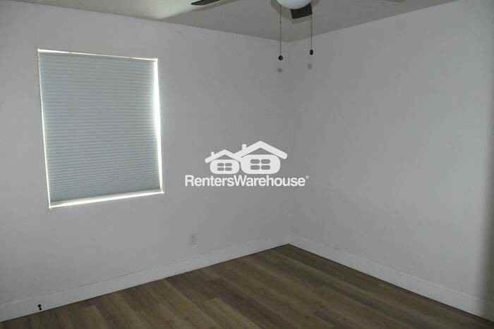 1136 E Eva St - Photo 7 of 10