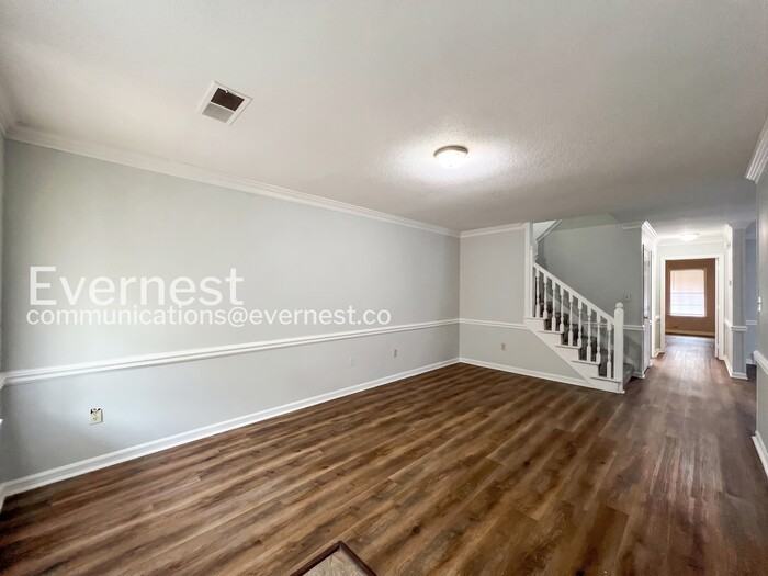 3285 Edenshire Ln - Photo 7 of 28