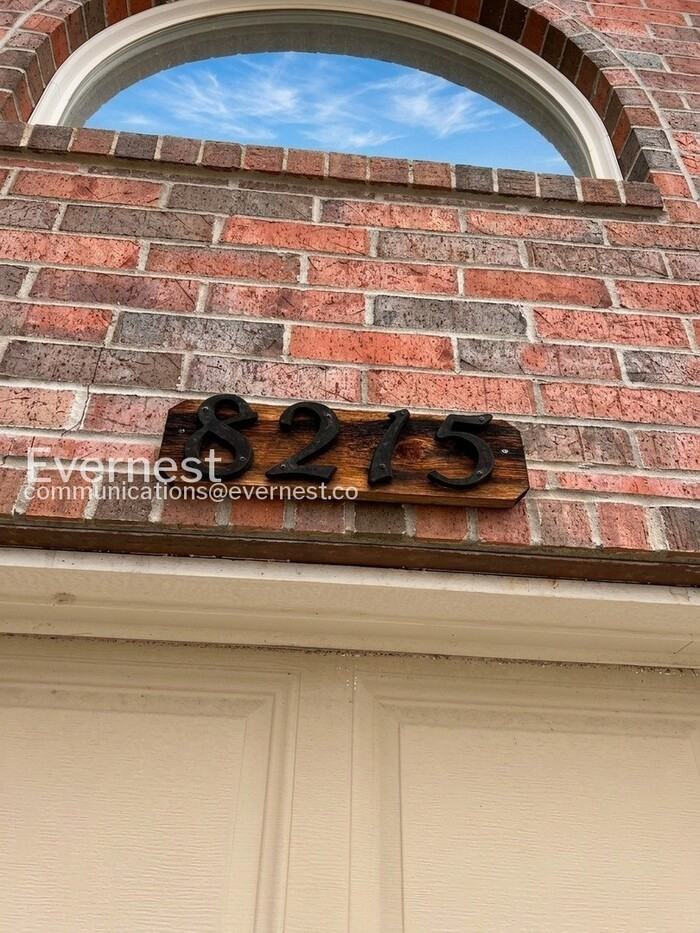 8215 Silver Glen Dr - Photo 2 of 19