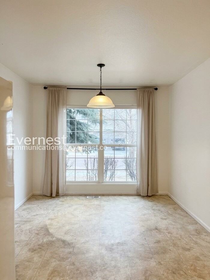 8215 Silver Glen Dr - Photo 5 of 19