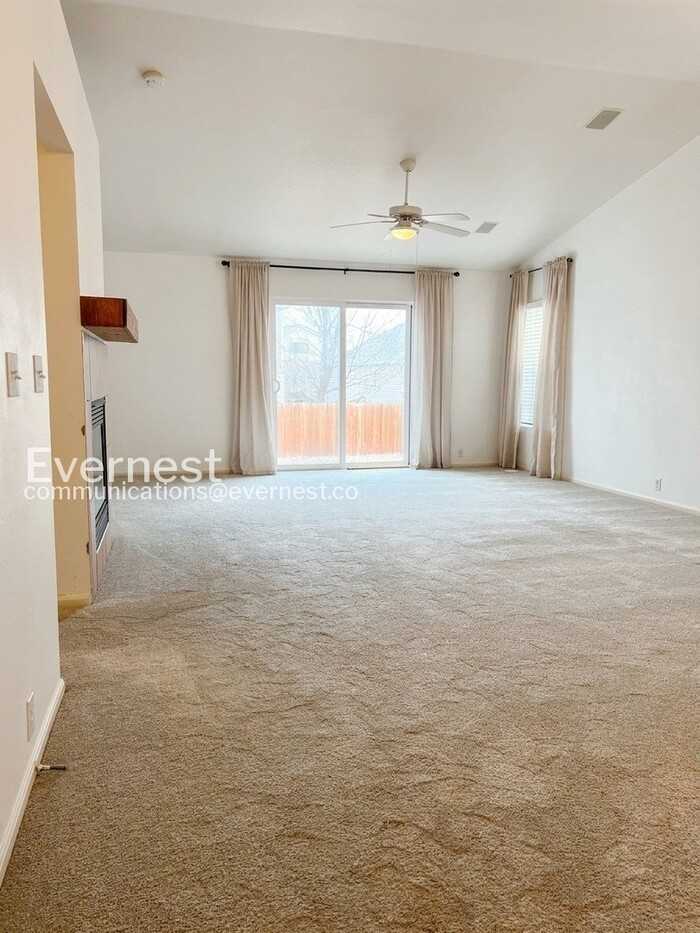 8215 Silver Glen Dr - Photo 6 of 19