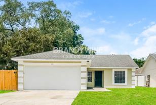 424 S Candler Ave - Photo 1 of 1