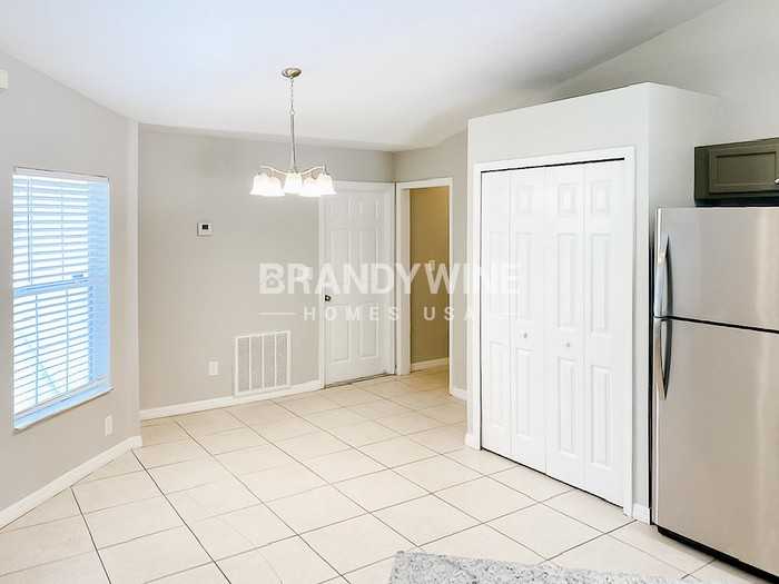424 S Candler Ave - Photo 7 of 17