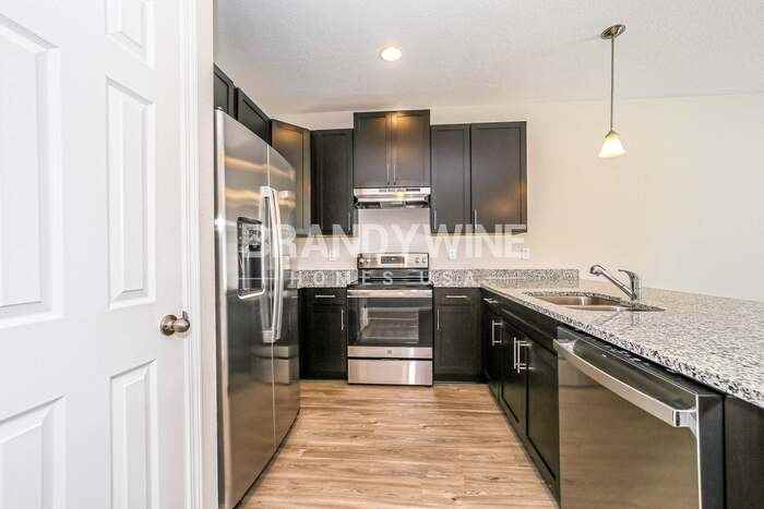 513 Narnia Ct - Photo 4 of 39