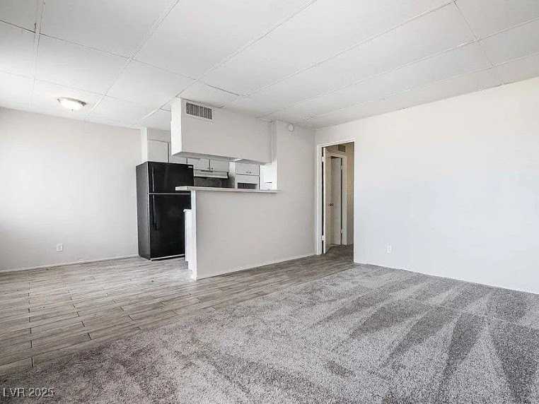 239 W Cleveland Ave #1 - Photo 3 of 12