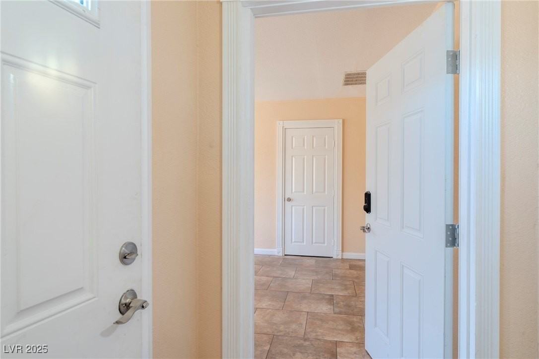 100 Ocotillo St #B - Photo 3 of 12