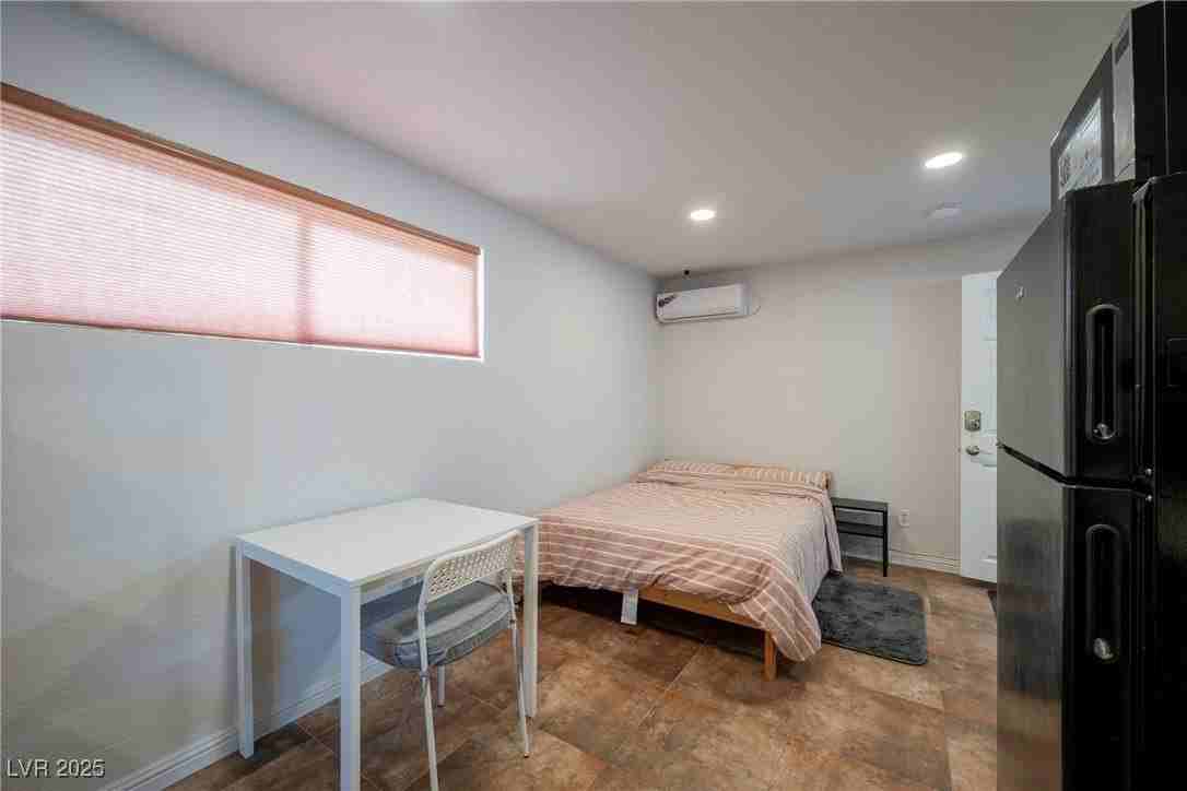 100 Ocotillo St #B - Photo 7 of 12