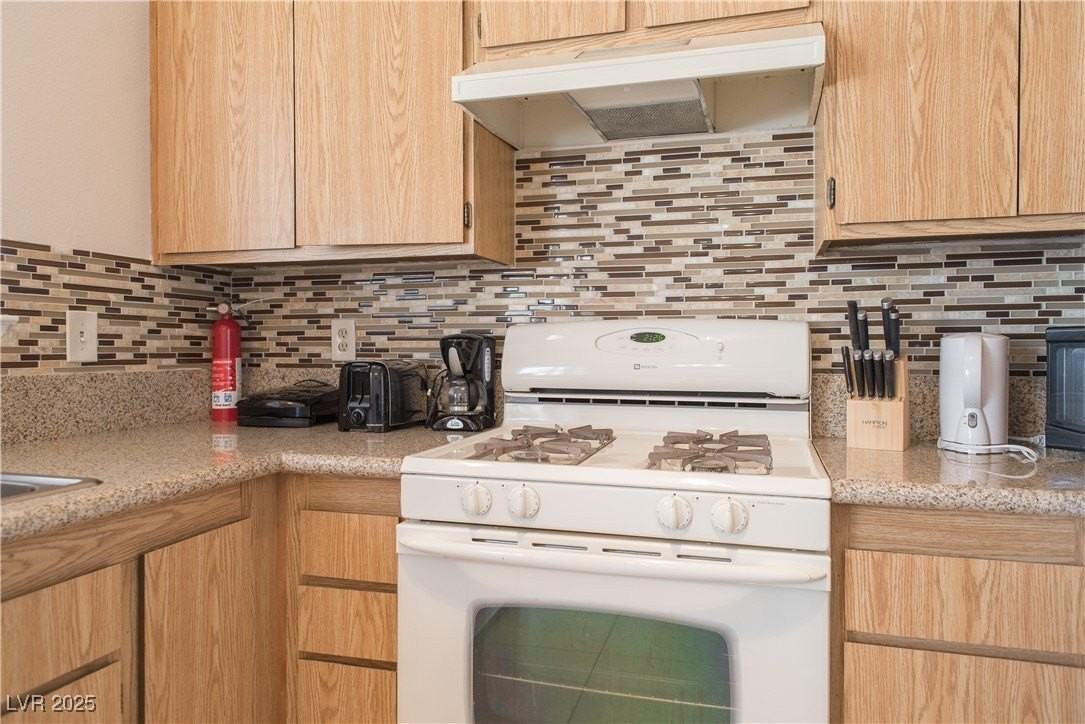 7250 Hardtack Cir - Photo 6 of 37