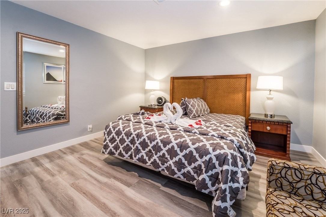 3955 Savoy Ct - Photo 4 of 50