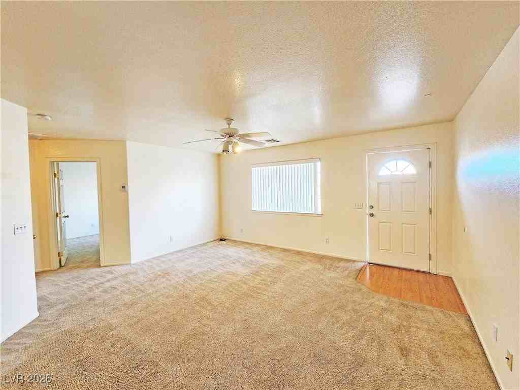 1850 Pershing Ave #B - Photo 3 of 17
