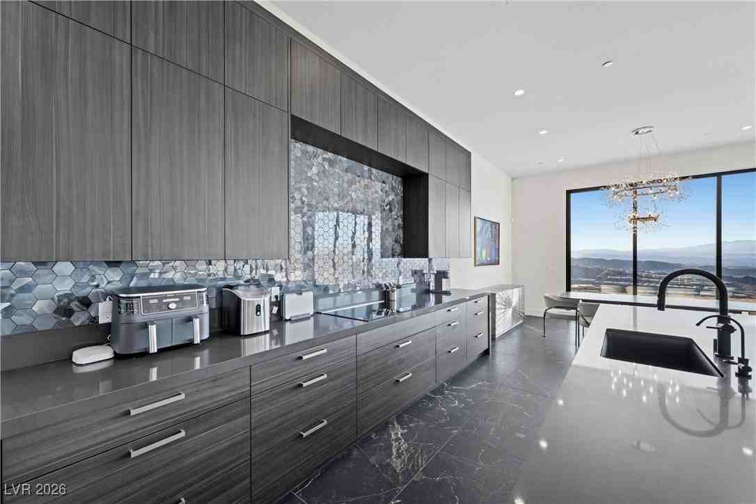 577 Overlook Rim Dr - Photo 5 of 50