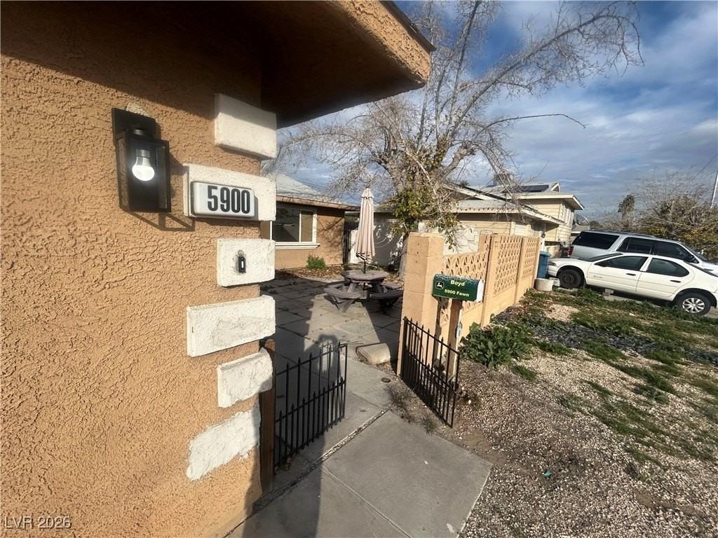 5900 Fawn Ave - Photo 3 of 34