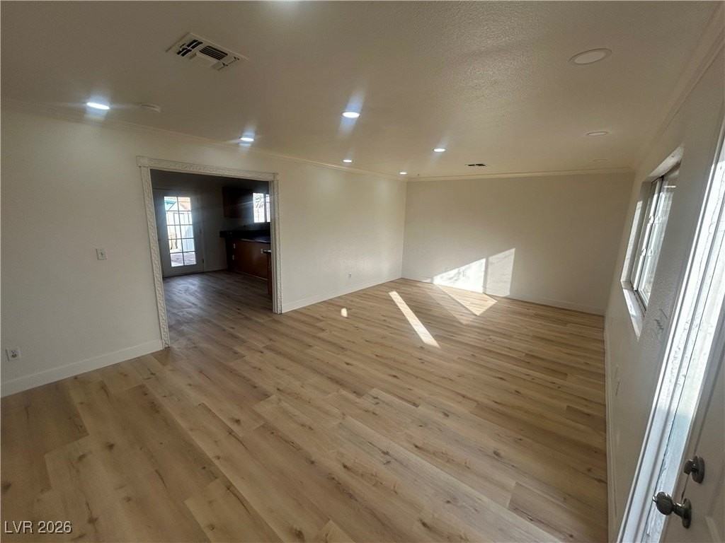 5900 Fawn Ave - Photo 4 of 34