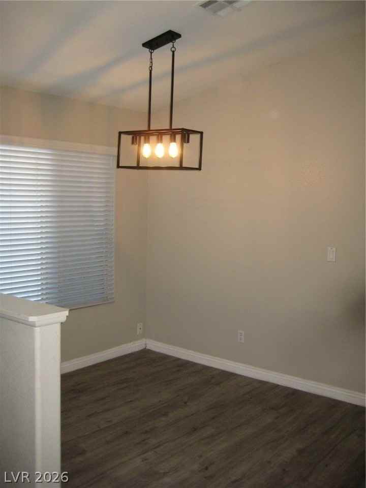 875 Hollandsworth Ave - Photo 5 of 19