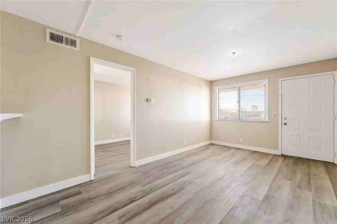 1381 E University Ave #204 - Photo 4 of 12
