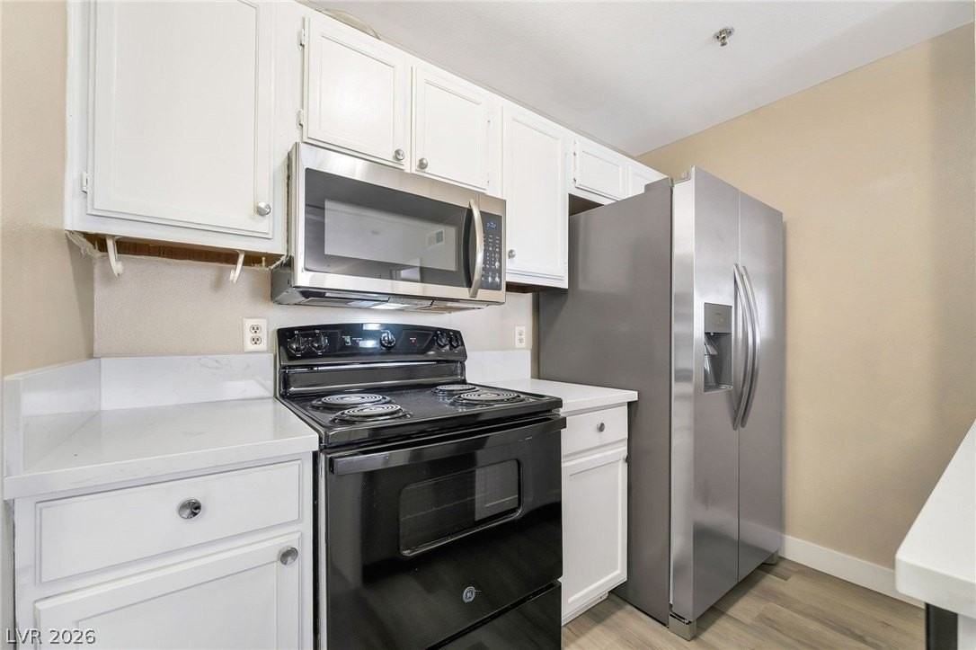 1381 E University Ave #204 - Photo 6 of 12