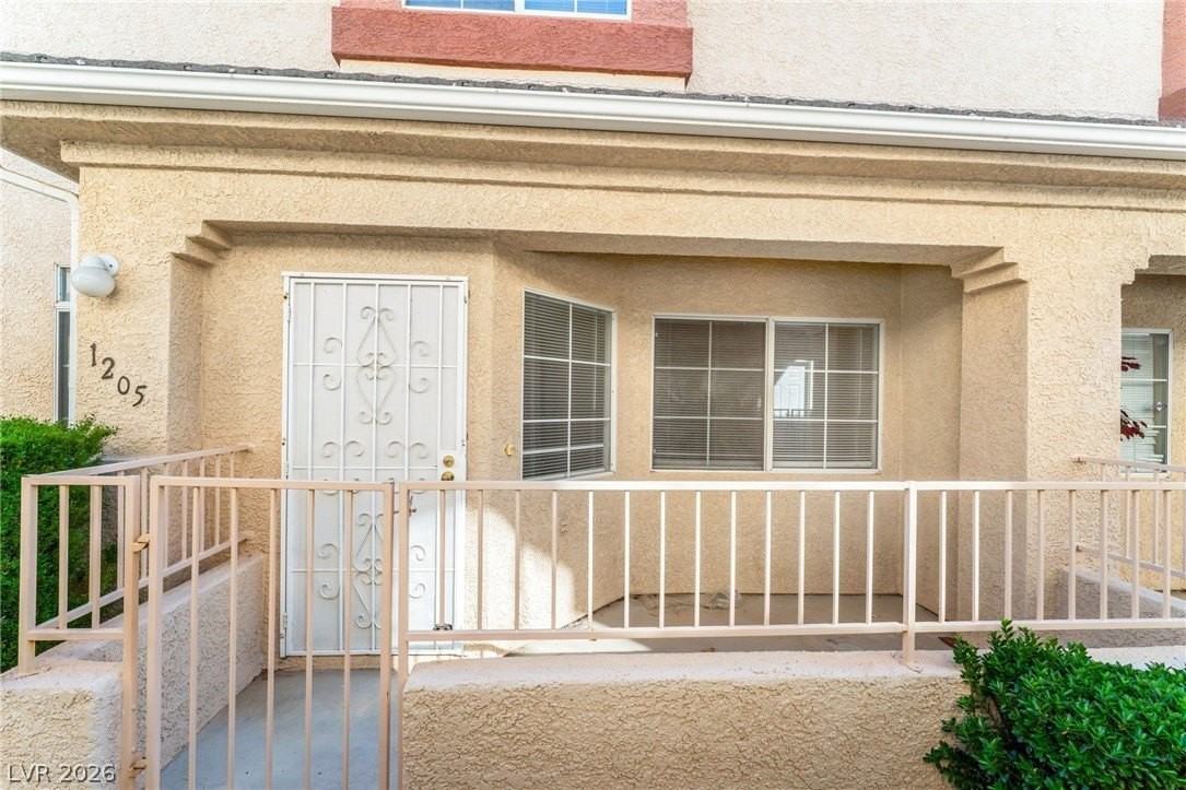 1205 Dusty Creek St - Photo 2 of 20