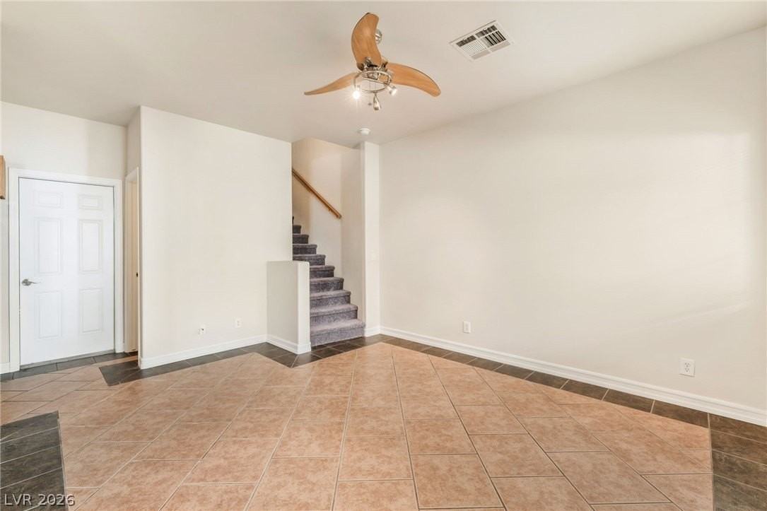 1205 Dusty Creek St - Photo 4 of 20
