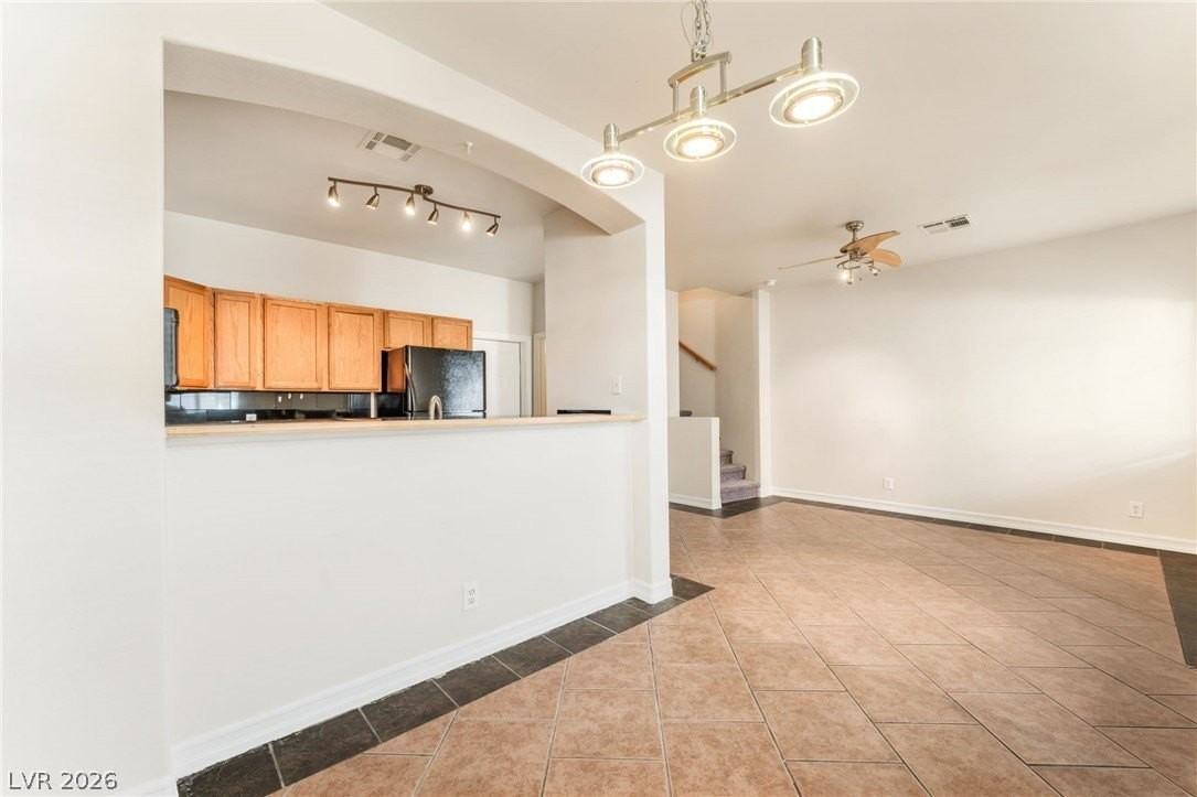 1205 Dusty Creek St - Photo 7 of 20