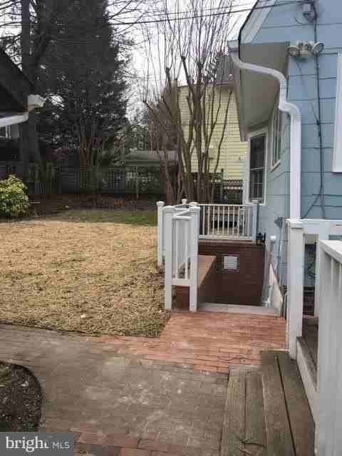 3806 Jocelyn St Nw - Photo 4 of 10