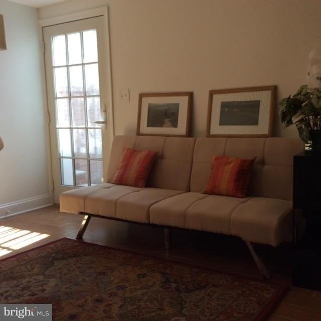 3806 Jocelyn St Nw - Photo 7 of 10