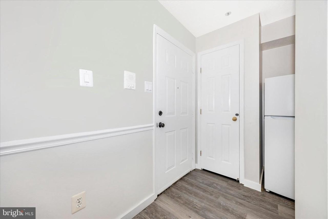 615 Himes Ave - Photo 3 of 50