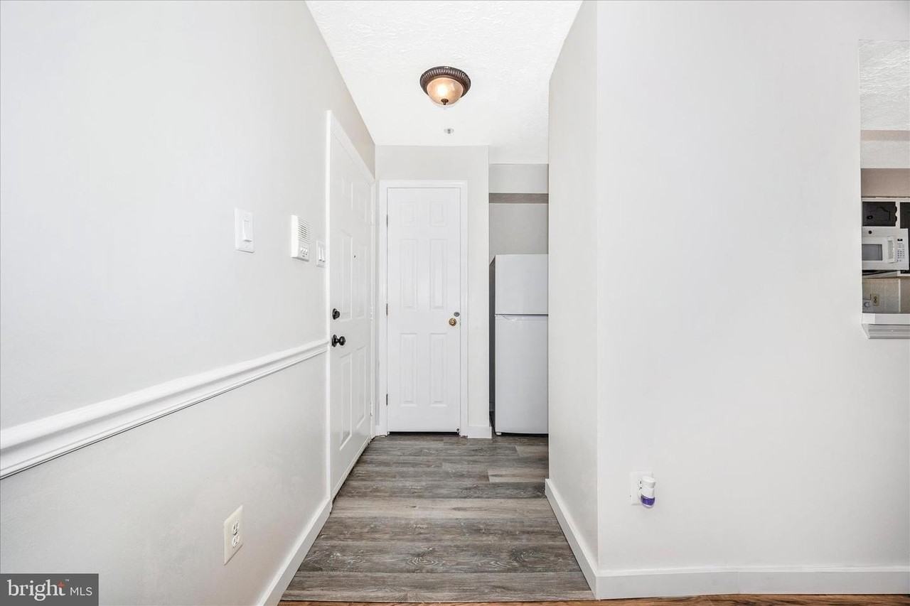 615 Himes Ave - Photo 4 of 50