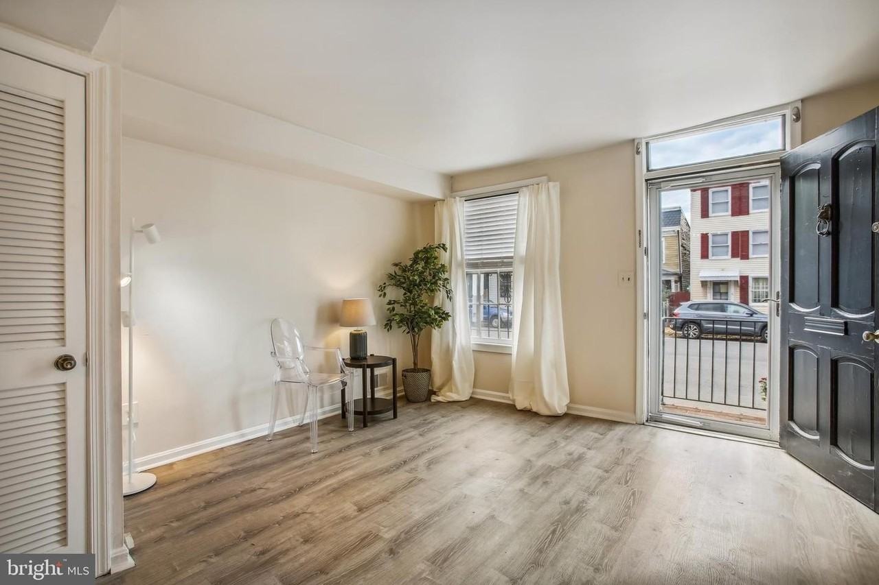 331 N Patrick St - Photo 2 of 19