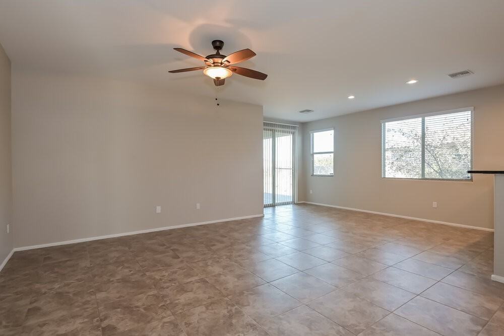7422 S Salt Water Dr - Photo 4 of 15