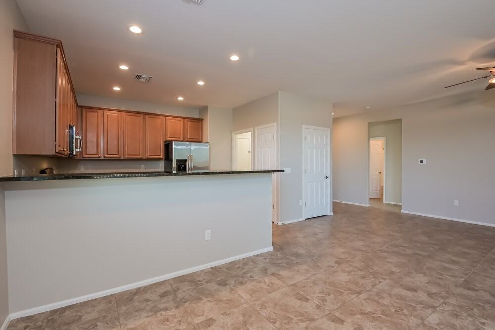 7422 S Salt Water Dr - Photo 5 of 15