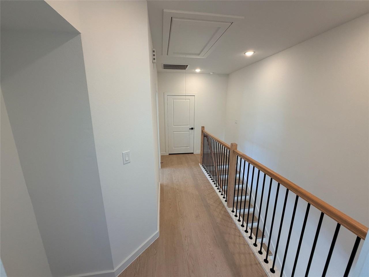 1031 North Lane - Photo 4 of 7