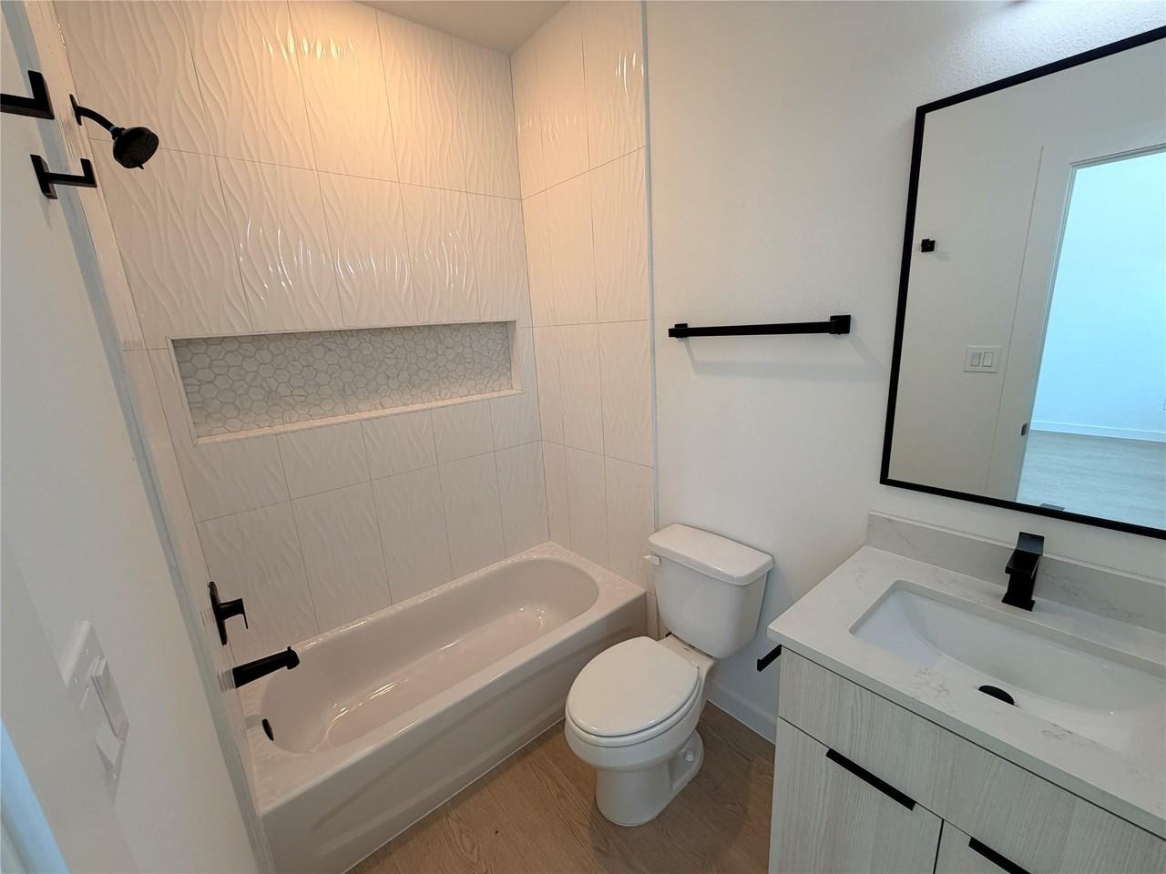1031 North Lane - Photo 5 of 7