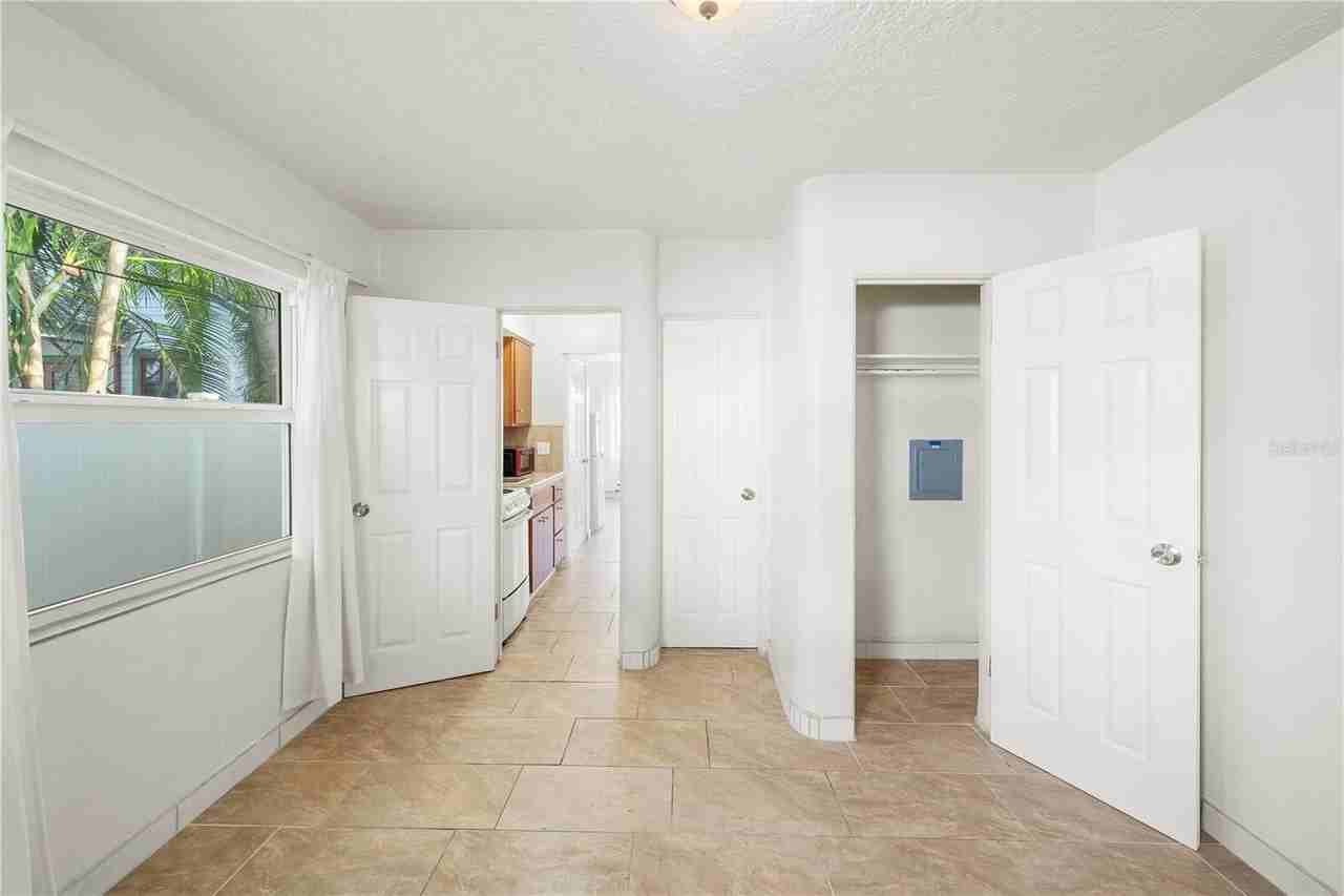 901 3rd St N #8 - Photo 6 of 6