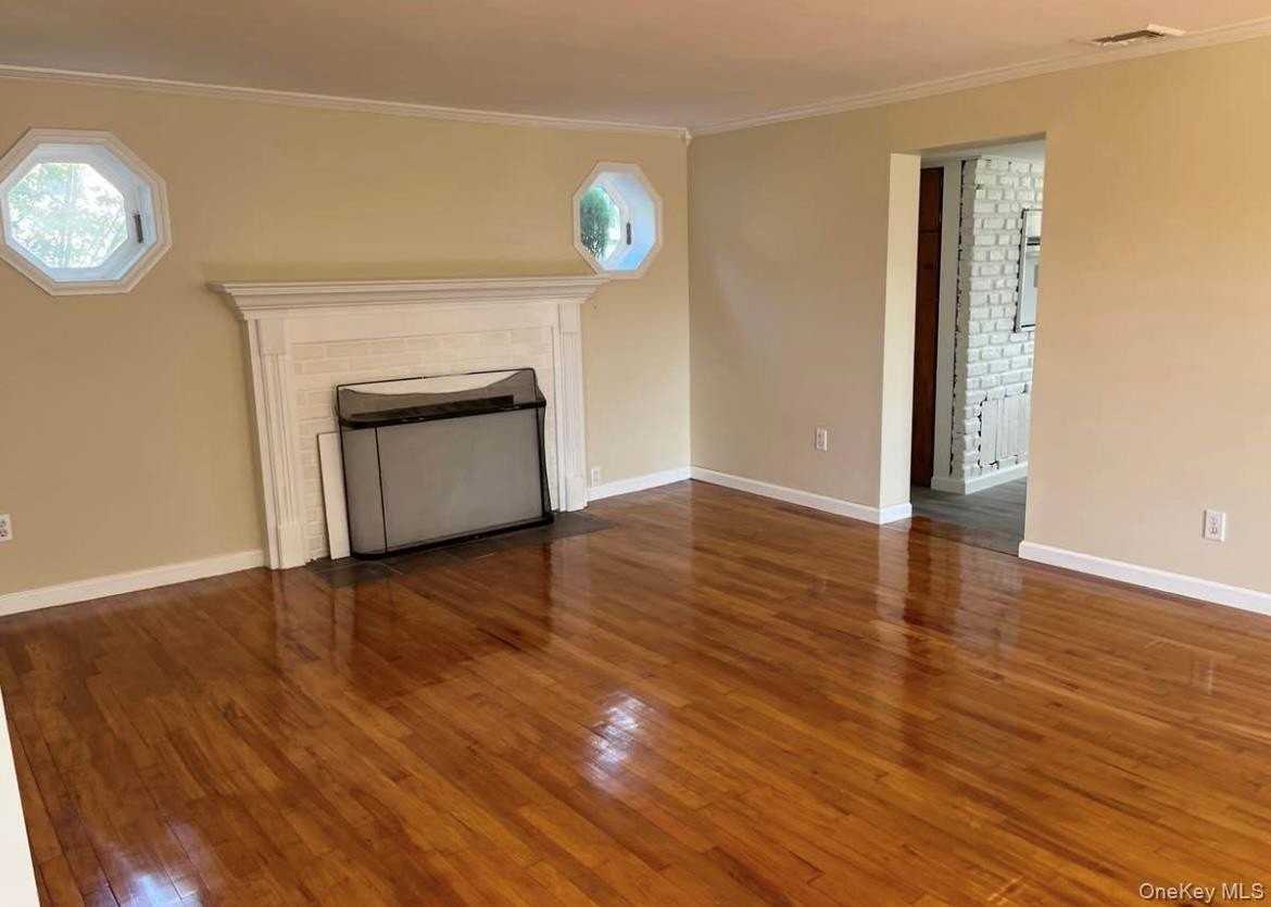 1539 Park Ave - Photo 2 of 16
