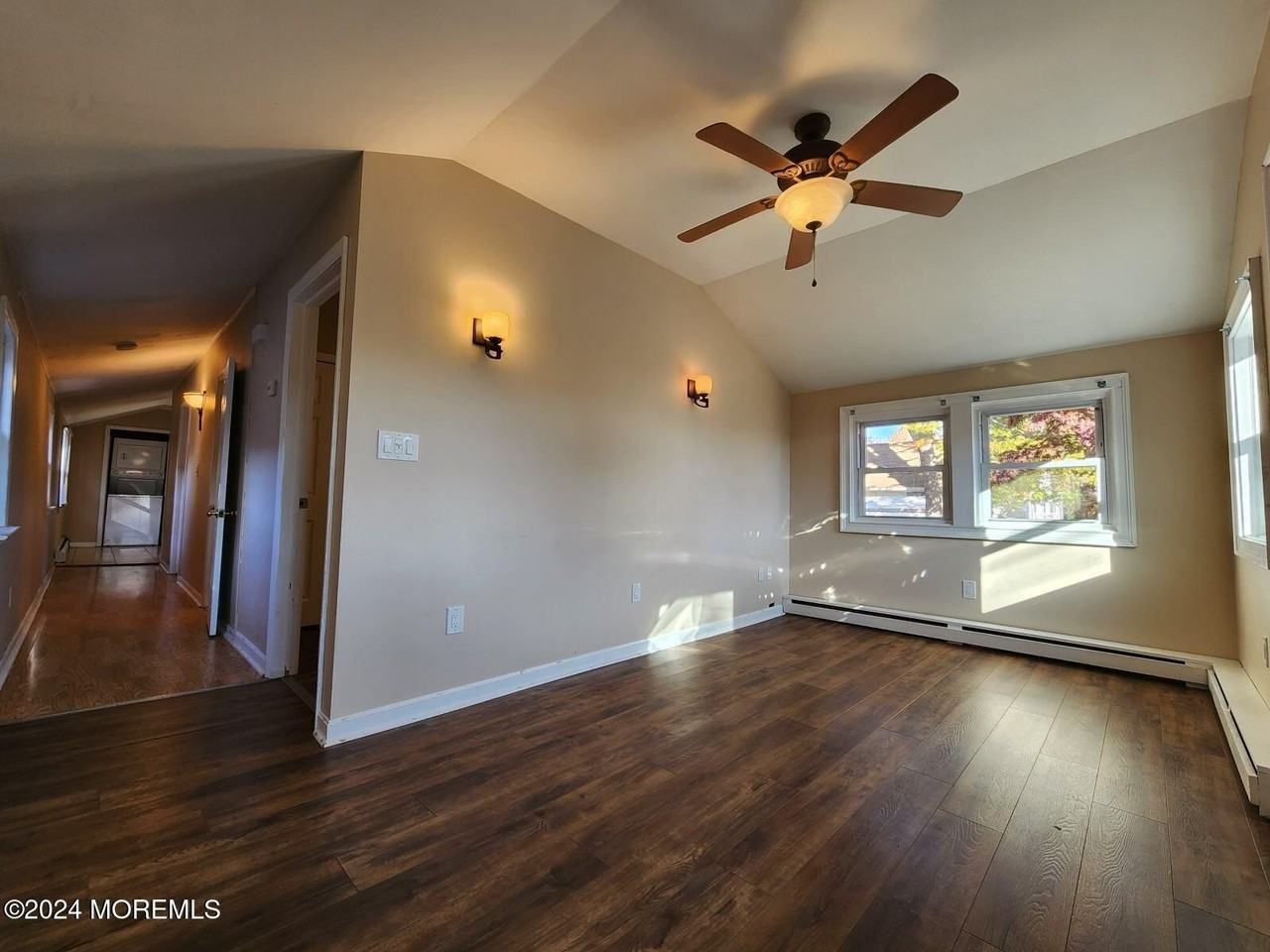 43 Shoreland Ter - Photo 5 of 21