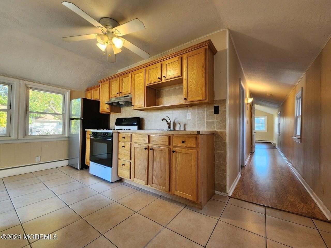 43 Shoreland Ter - Photo 6 of 21
