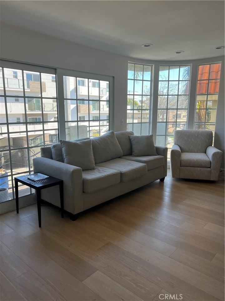 1817 Selby Ave #205 - Photo 6 of 17