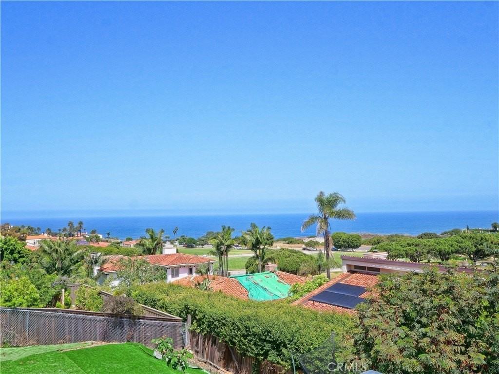 345 Palos Verdes Dr W - Photo 3 of 27