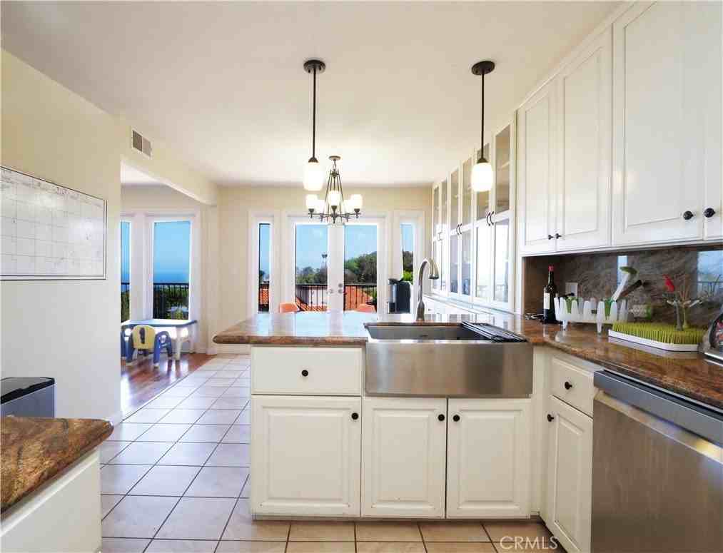 345 Palos Verdes Dr W - Photo 6 of 27