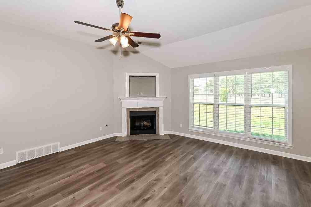 7753 Meadow Ridge Ln - Photo 5 of 17