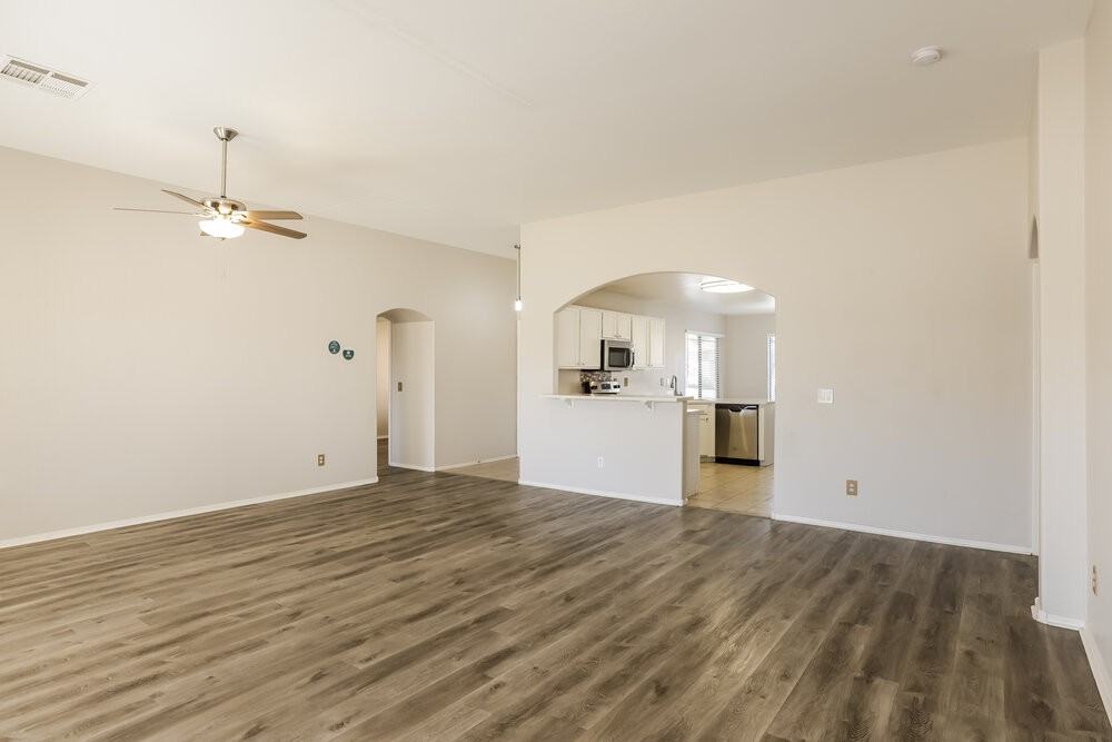 14411 N 149th Dr - Photo 3 of 16