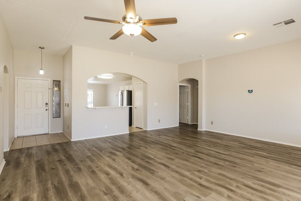 14411 N 149th Dr - Photo 4 of 16