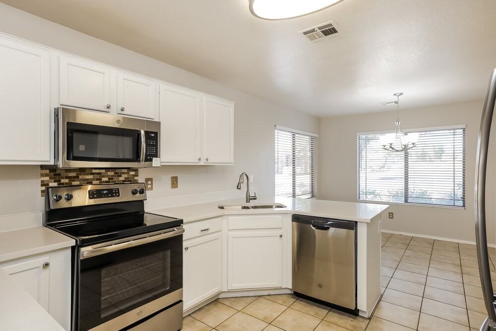 14411 N 149th Dr - Photo 7 of 16