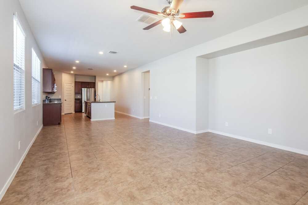 10404 W Hammond Ln - Photo 4 of 16